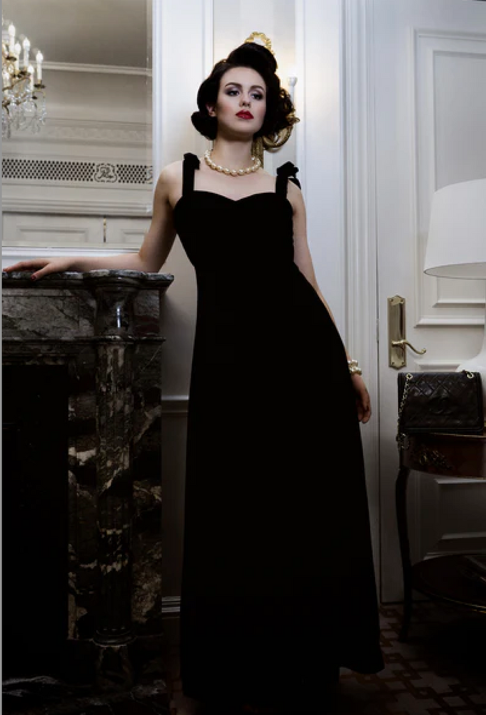 Chanel Vintage AW 1993 Black Velvet & Wool Maxi Bow Evening Dress –  Amarcord Vintage Fashion