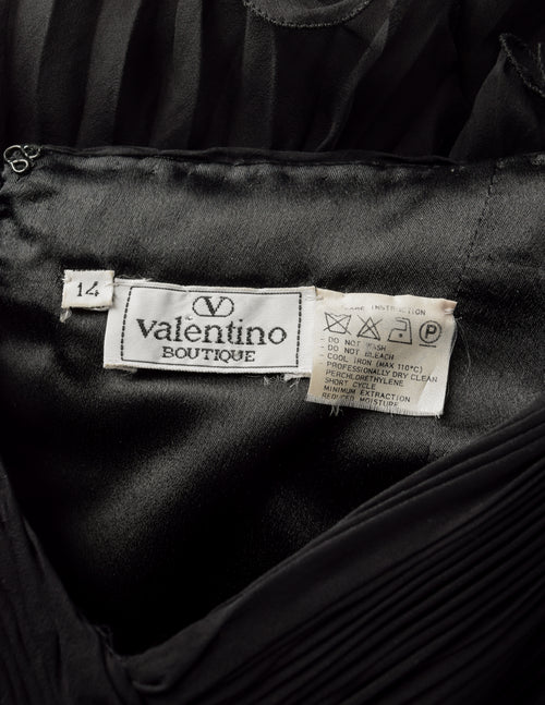 Valentino Vintage Black Silk Chiffon Pleated Black Dress – Amarcord Vintage  Fashion