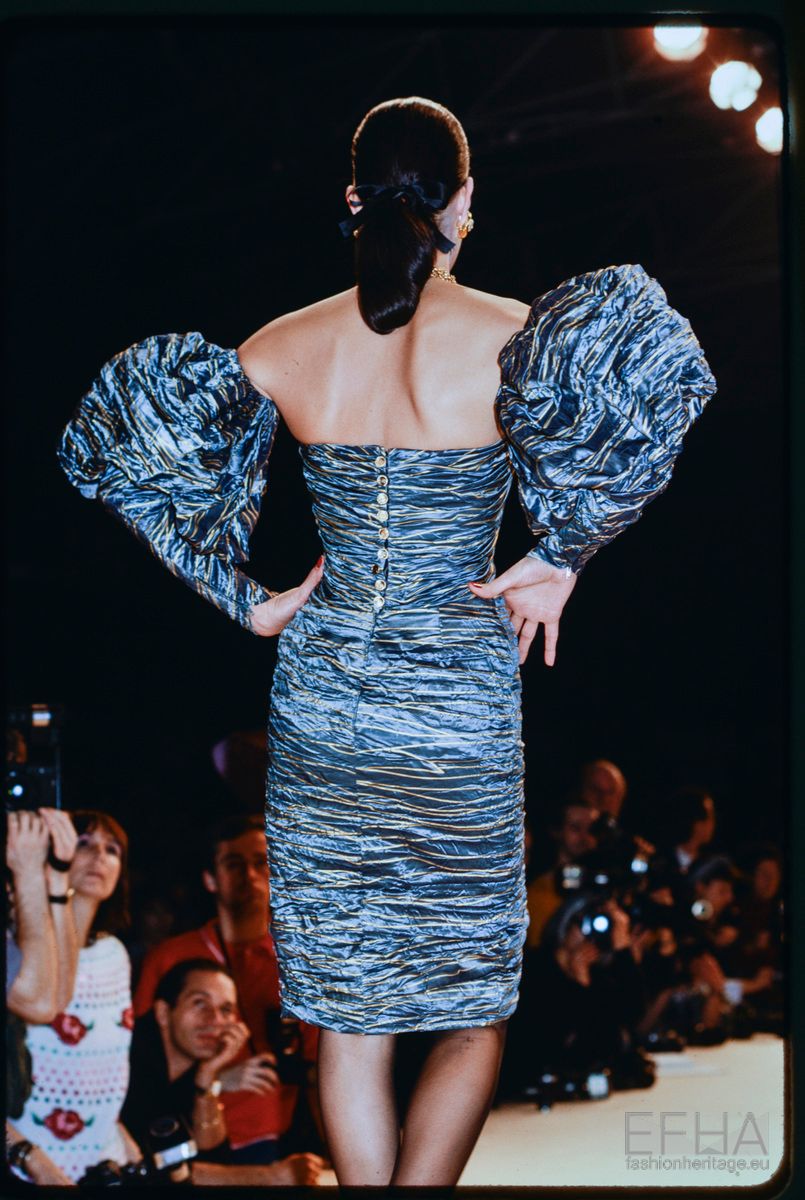 Chanel Vintage AW 1986 Black & Gold Silk Taffeta & Tulle Evening Gown – Amarcord Vintage Fashion